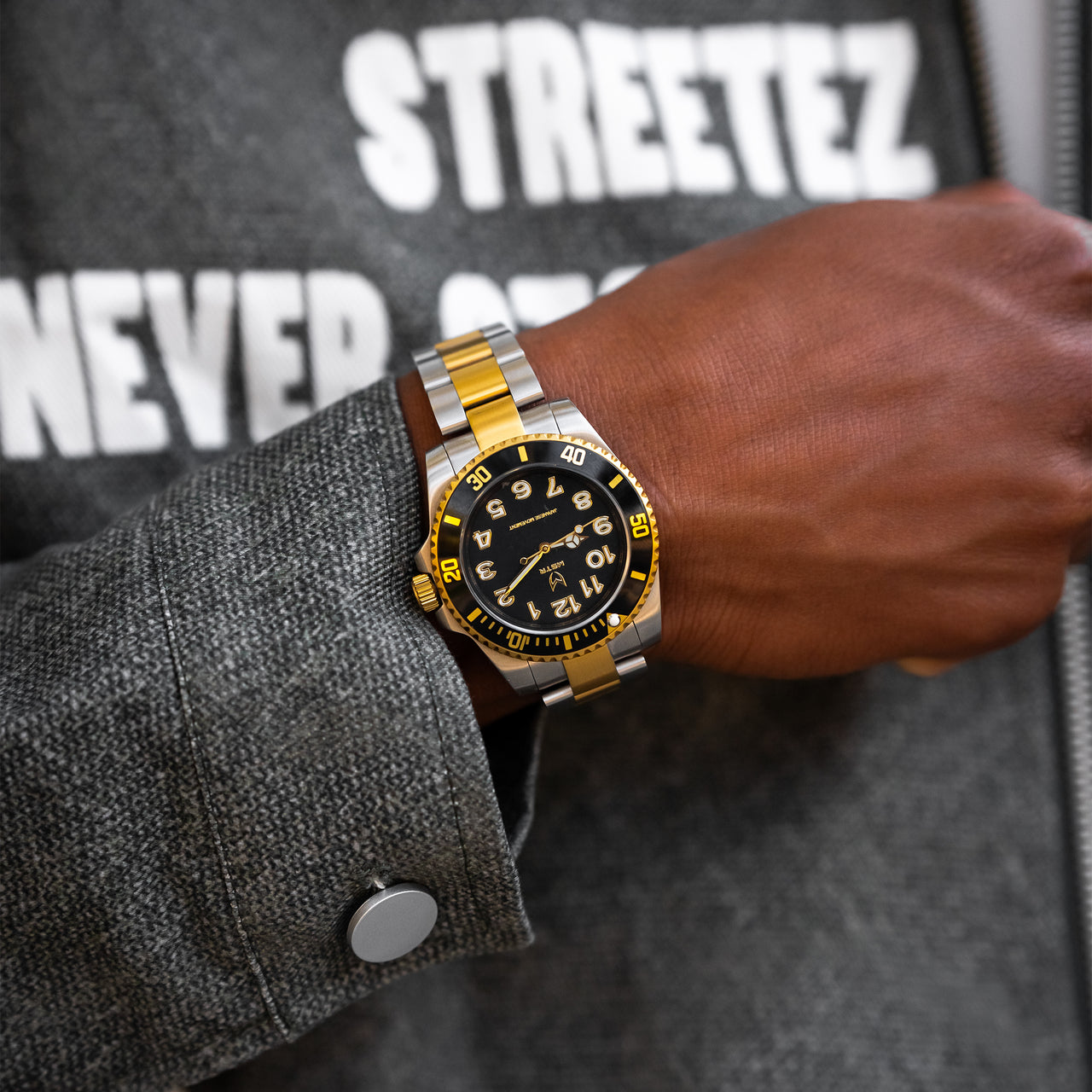 VO133SS - VOYAGER SILVER / GOLD SUB