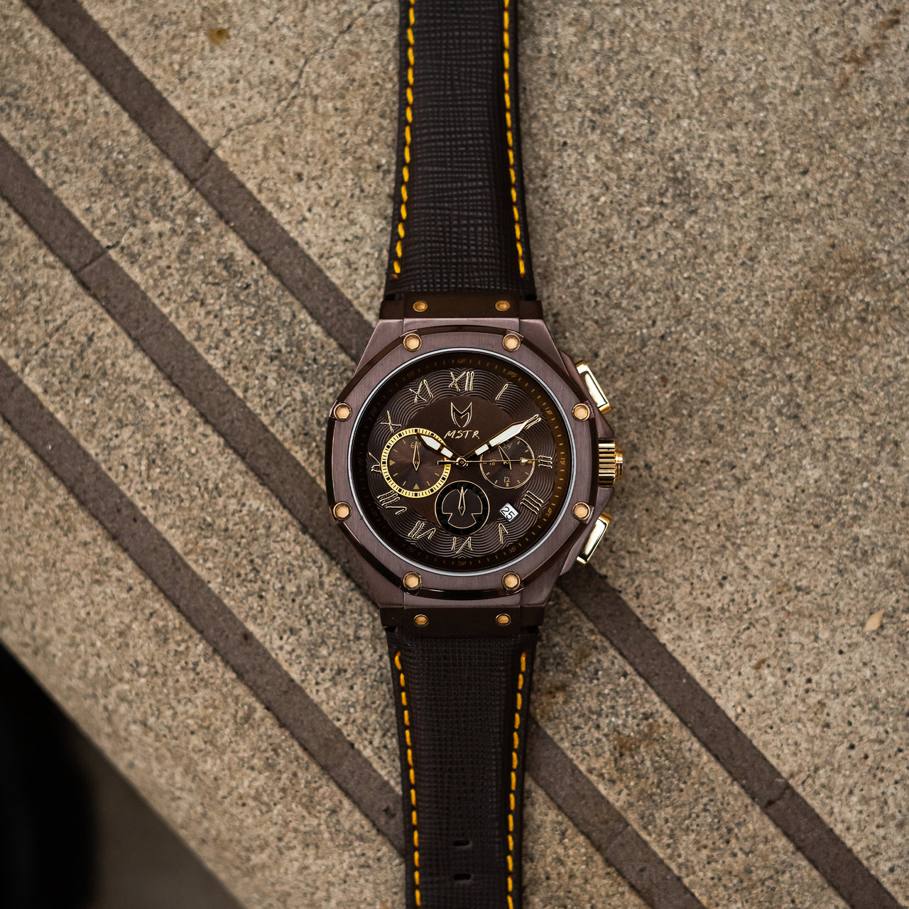 AM1052CJ - AMBASSADOR BROWN WATCH WITH LEATHER STRAP