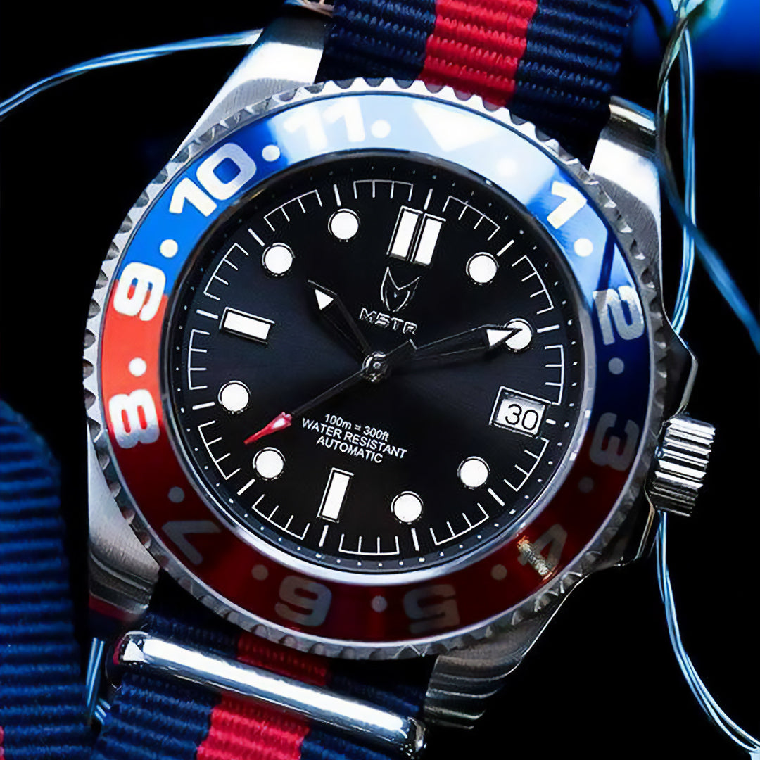 VO107NS - AUTO VOYAGER SILVER / BLUE & RED / NATO BAND