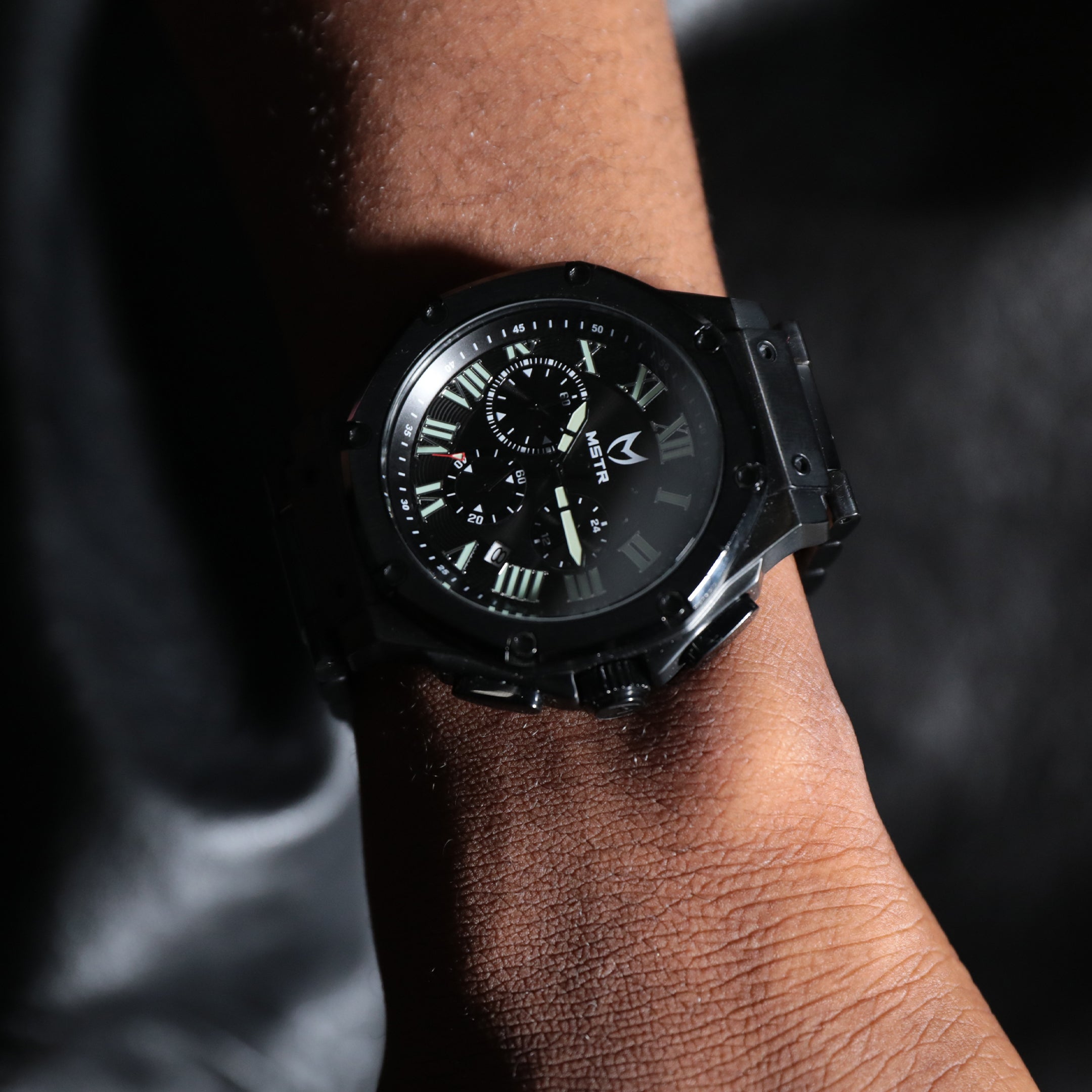 AM1056SS - AMBASSADOR BLACK STEEL BAND