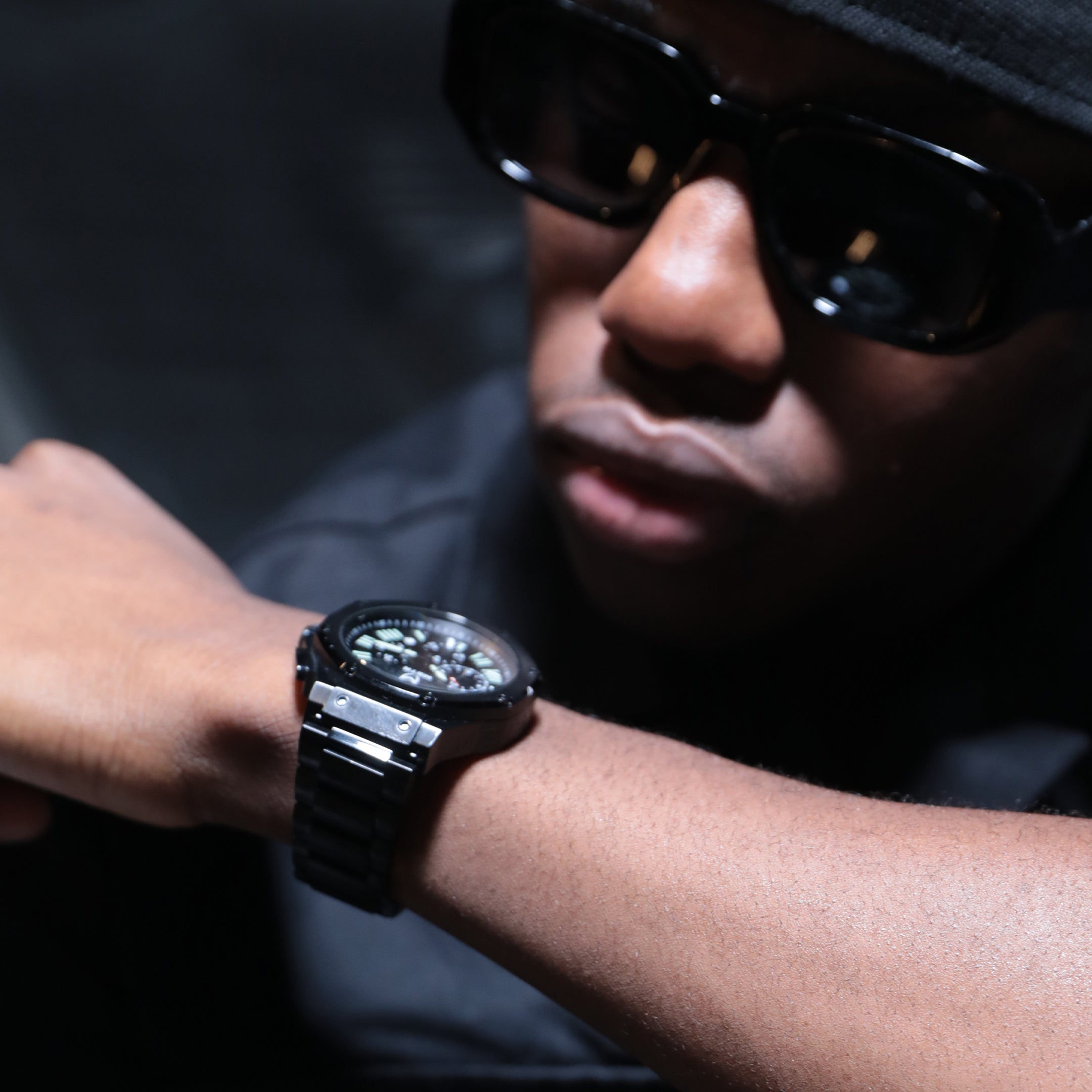 AM1056SS - AMBASSADOR BLACK STEEL BAND
